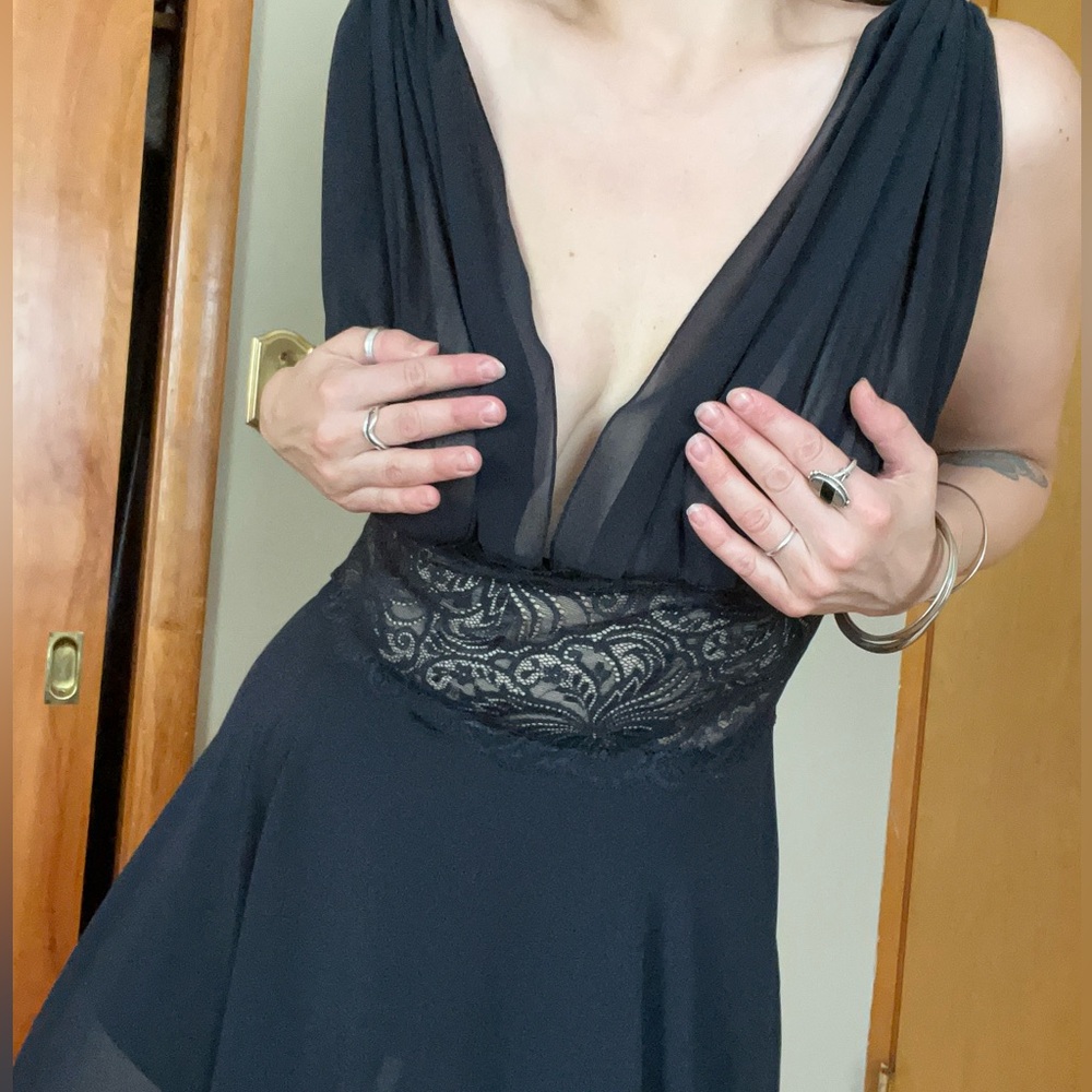 Elegant Black Lace Nightgown